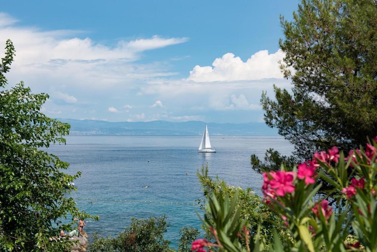 Beachfront Apartment Rosa Del Mar Jardin Mošćenička Draga 外观 照片