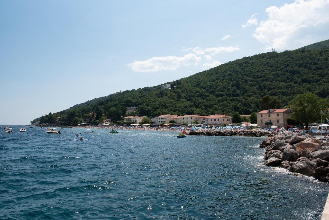 Beachfront Apartment Rosa Del Mar Jardin Mošćenička Draga 外观 照片